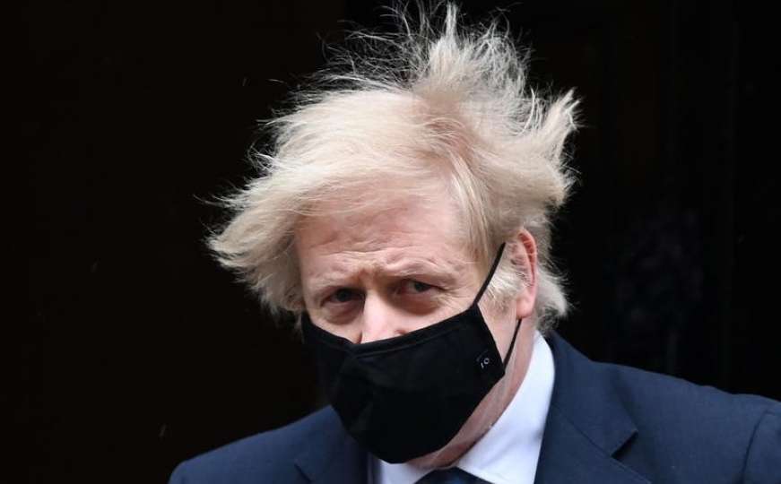Britanski premijer Boris Johnson negativan na koronavirus